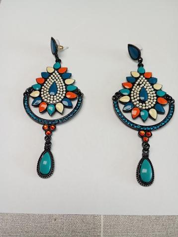 Boucles d'oreille métal noir