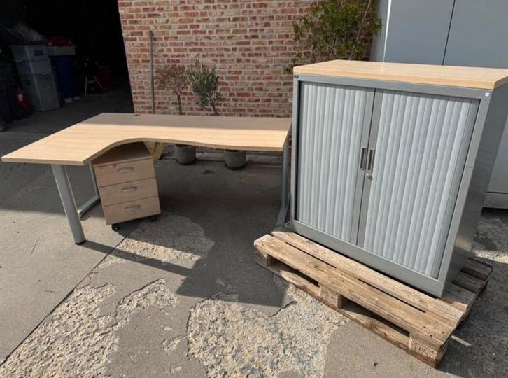 Mooie nette hoekbureau, Huis en Inrichting, Bureaus, Zo goed als nieuw, Bureau, Ophalen