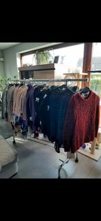 100 truien dames . 4€/stuk of 250 € voor alles, Kleding | Dames, Ophalen of Verzenden, Zo goed als nieuw