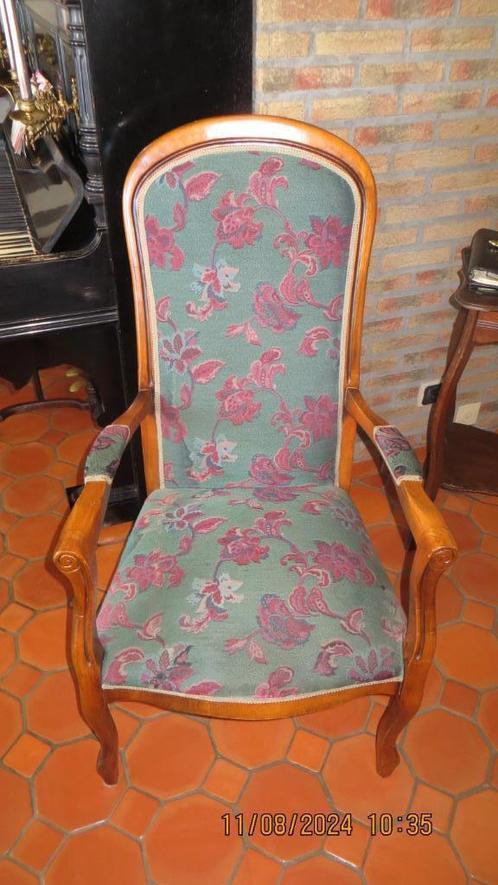 Prachtige massieve leuningstoel met mooie stoffen bekleding, Huis en Inrichting, Stoelen, Zo goed als nieuw, Eén, Hout, Stof, Overige kleuren