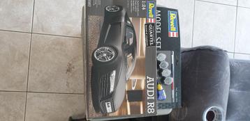 Modelbouw auto te koop.  beschikbaar voor biedingen