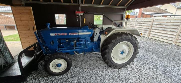 Tractor Ford 2000 (1969) en Ford 3000 (1969) te koop., Zakelijke goederen, Landbouw | Tractoren, Ford, Ophalen