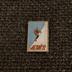 PIN - ALTAÏ 92 - BERGBEKLIMMEN - ALPINISME, Verzenden, Gebruikt, Sport, Speldje of Pin
