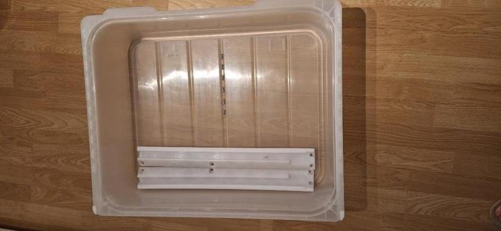 Pax kastinrichting plastic bak met rails, Maison & Meubles, Armoires | Penderies & Garde-robes, Comme neuf, Synthétique, Enlèvement