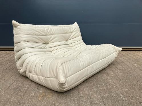100% authentieke Ligne Roset Togo 1x 2zit in Beige leder, Huis en Inrichting, Zetels | Voetbanken en poefs, Ophalen of Verzenden