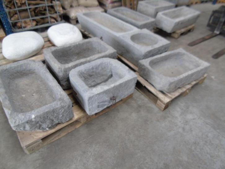 bac ou auge ancienne en pierre bleu belge , voir photos, Jardin & Terrasse, Bacs à fleurs & Jardinières, Comme neuf, Pierre, Intérieur