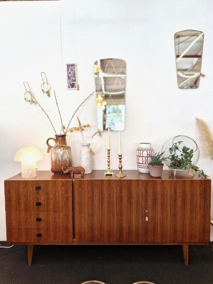Vintage sideboard / dressoir teak zwarte greepjes, Verzamelen, Retro, Huis en Inrichting, Ophalen