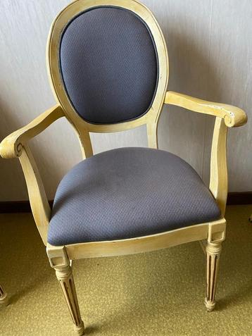 3 vintage medaillonstoelen beschikbaar voor biedingen