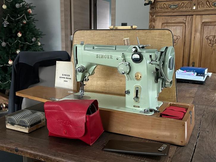 Oude Singer naaimachine 319K van 1956, Antiek en Kunst, Antiek | Naaimachines, Ophalen