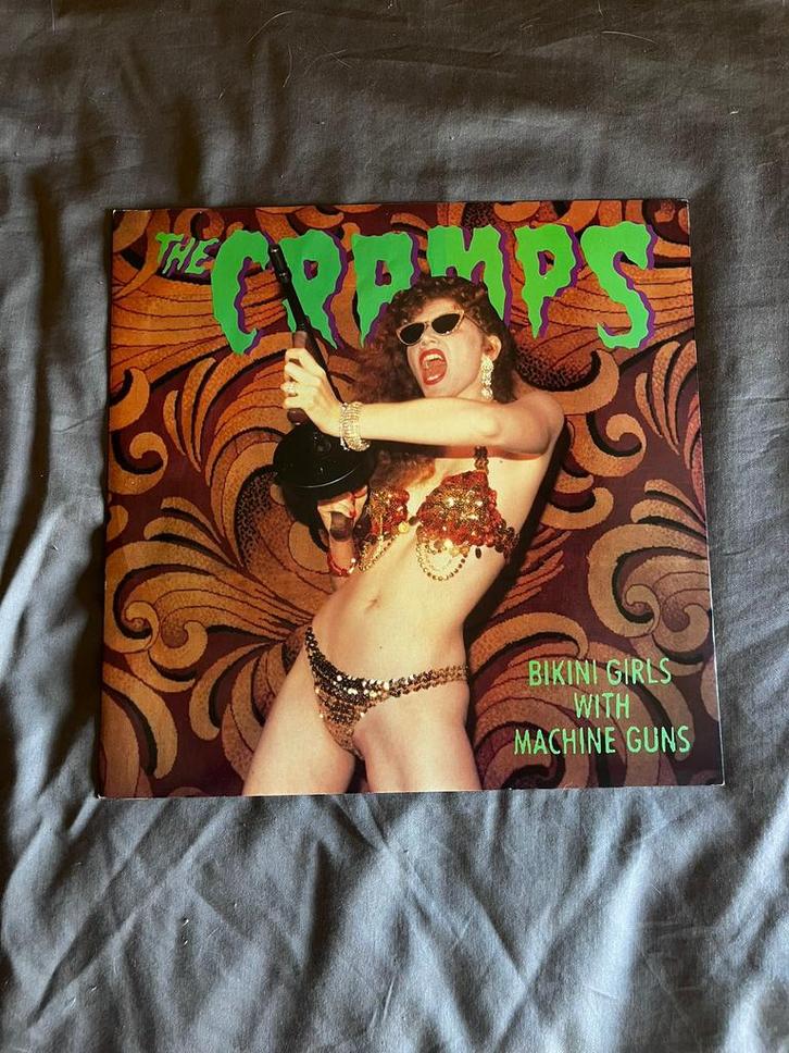 The Cramps - Bikini Girls With Machine Guns ( 1990), CD & DVD, Vinyles | Rock, Comme neuf, Autres genres, 12 pouces, Enlèvement ou Envoi