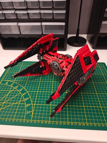 Lego Major Vonreg's Tie-interceptor (75240) beschikbaar voor biedingen