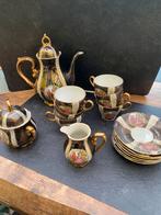 Service a café ancien en porcelaine complet, Enlèvement