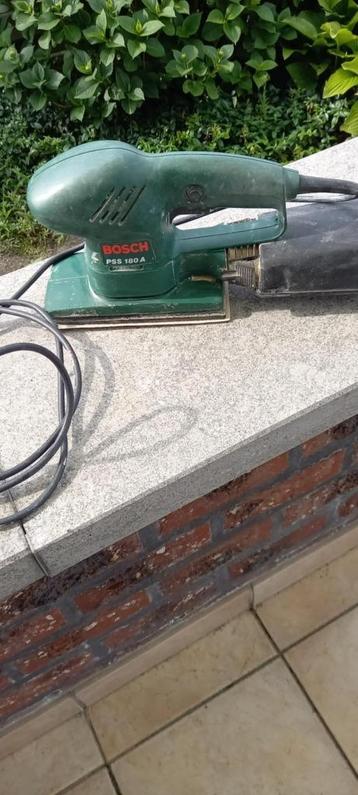 Bosch schuurmachine met stofafzuiging 180w beschikbaar voor biedingen