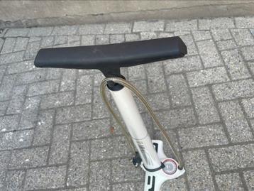 POMPE À VÉLO, Enlèvement ou Envoi