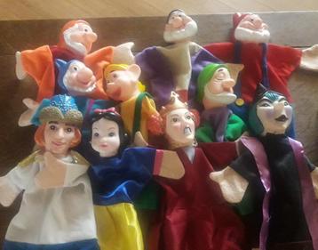 Marionnettes « Blanche-Neige » beschikbaar voor biedingen