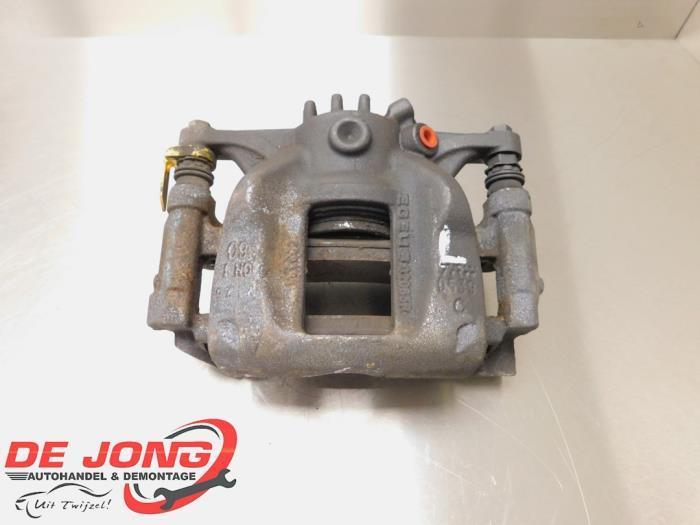 Etrier de frein (pince) avant gauche d'un Opel Vivaro, Autos : Pièces & Accessoires, Freins & Transmission, Opel, Utilisé, 3 mois de garantie