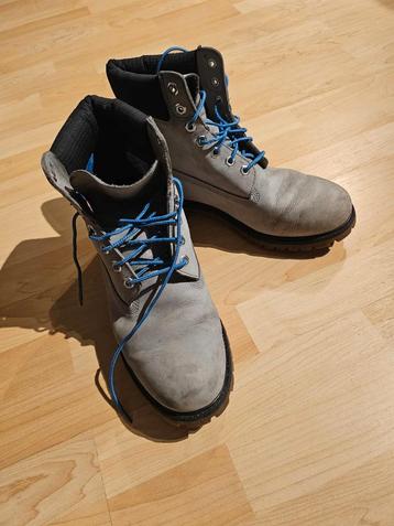 Chaussure Montante D'hiver  beschikbaar voor biedingen