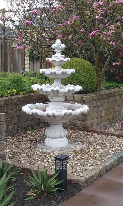 Grote stenen fontein, 4 schalen, vol steen., Tuin en Terras, Waterpartijen en Fonteinen, Fontein, Ophalen of Verzenden