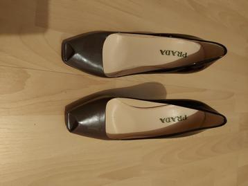 Prada schoenen te koop beschikbaar voor biedingen