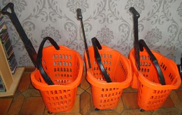 Stapelbare, verrijdbare winkeltrolley's beschikbaar voor biedingen
