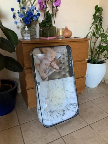 Het DockATot Deluxe Babynestje  beschikbaar voor biedingen