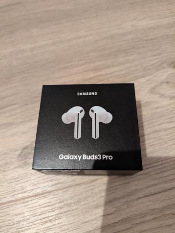 Samsung Galaxy Buds3 Pro Wit - Onberispelijke staat + doos beschikbaar voor biedingen