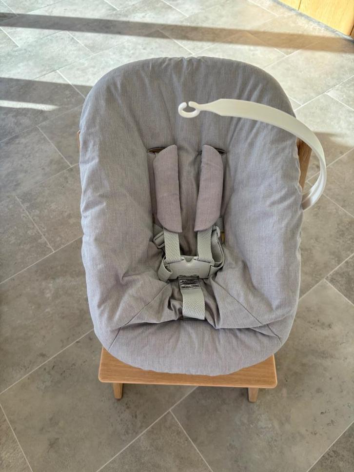 Tripp Trapp Newborn Set – heel goede staat, Kinderen en Baby's, Kinderstoelen, Zo goed als nieuw, Meegroeistoel, Aanschuifbaar