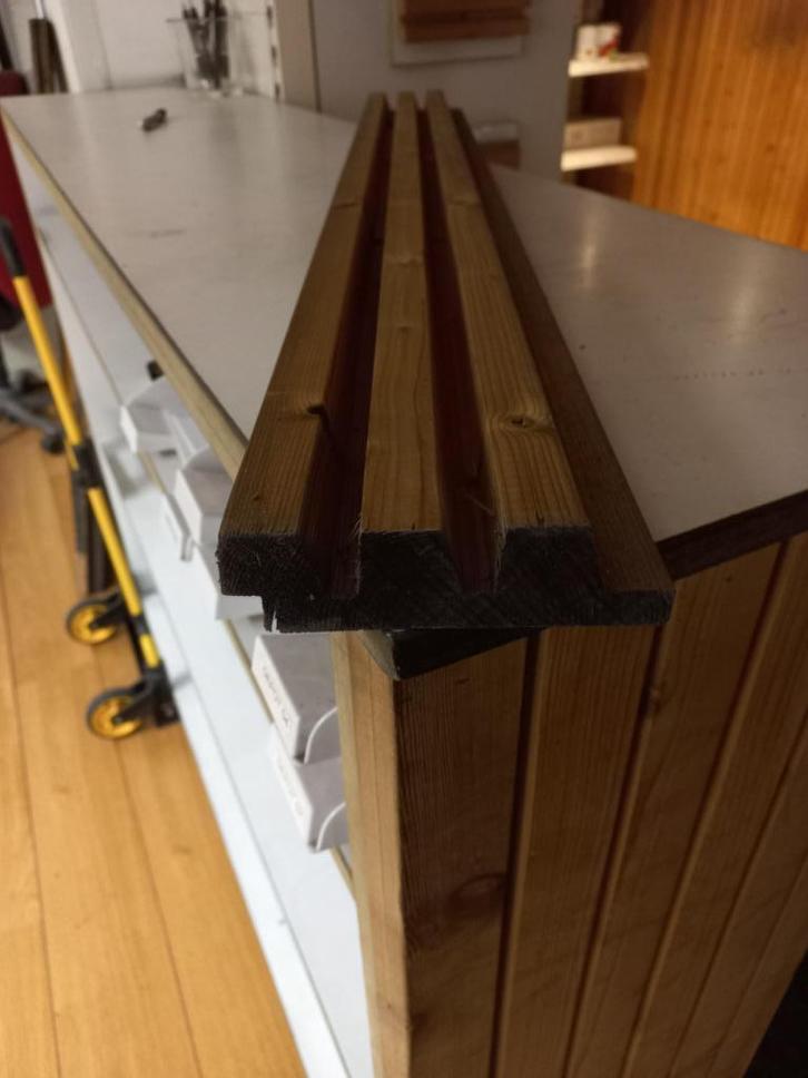 Restlot Geprofileerd hout, Doe-het-zelf en Bouw, Hout en Planken, Zo goed als nieuw, Overige typen, Grenen, Minder dan 200 cm