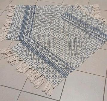2 identieke boho tapijtjes beschikbaar voor biedingen