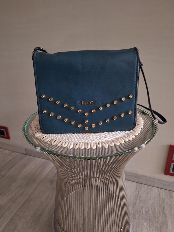 Handtas Liu Jo met studs, Handtassen en Accessoires, Tassen | Damestassen, Gebruikt, Schoudertasje, Overige kleuren, Ophalen