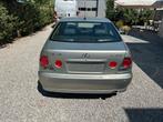 Lexus IS200 / automaat / 175270km, Auto's, Lexus, Automaat, 114 kW, Zwart, Parkeersensor