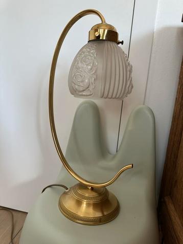 Retro leeslampje beschikbaar voor biedingen