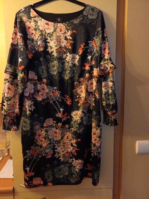 Nieuw fijn en elegant kleedje K DESIGN e, Kleding | Dames, Jurken, Zo goed als nieuw, Maat 42/44 (L), Ophalen of Verzenden