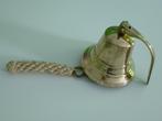Cloche en bronze avec support, Ophalen, Brons
