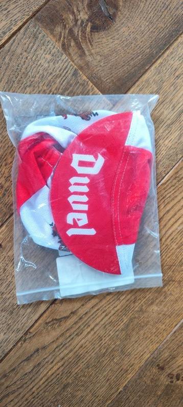Duvel fietspet. Gloednieuw.
Verzenden is OK. beschikbaar voor biedingen