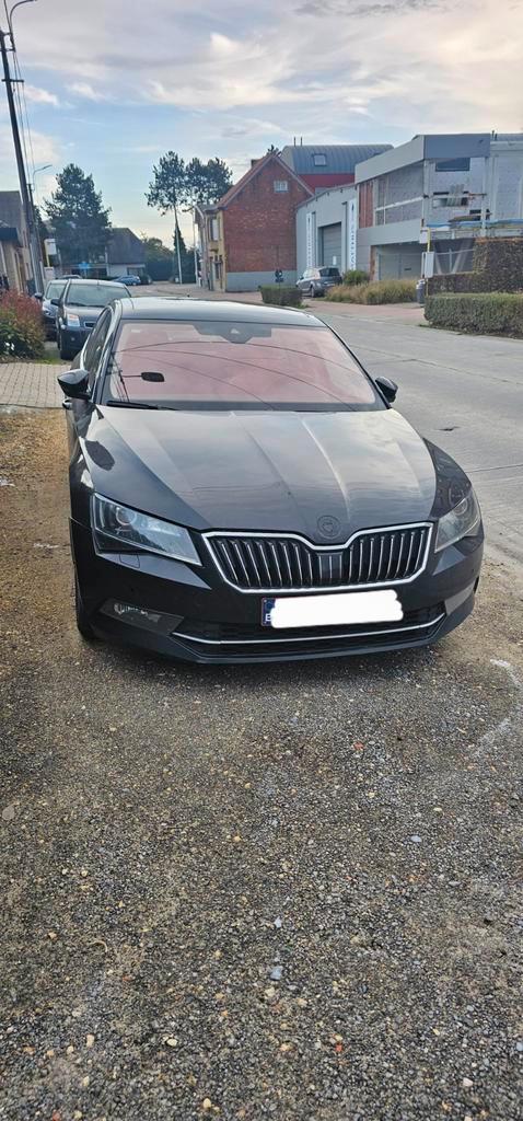 Skoda Superb 2.0 L diesel van 2019 met 280 000km, Auto's, Skoda, Particulier, Superb, ABS, Achteruitrijcamera, Adaptieve lichten