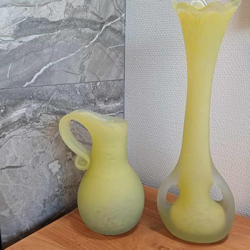 2 design vazen mat geel perfecte staat Polen ?, Antiek en Kunst, Antiek | Glaswerk en Kristal, Ophalen