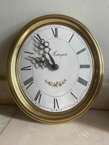 Vintage Wandklok ' La Marquise ‘ 60s-70s beschikbaar voor biedingen