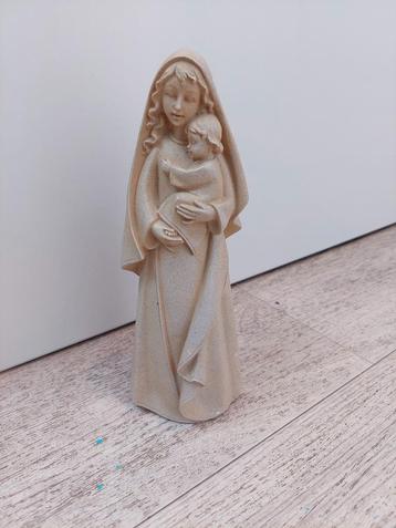 Beeldje maria en kindje jezus 20 cm disponible aux enchères