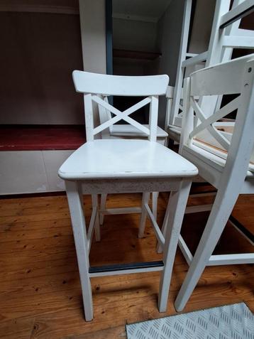 Witte barkruk (6 stuks) beschikbaar voor biedingen