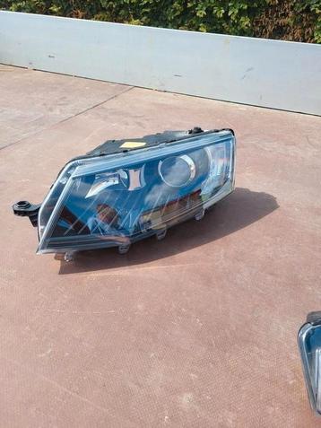 Linker voorlicht en mistlamp skoda Rs  beschikbaar voor biedingen