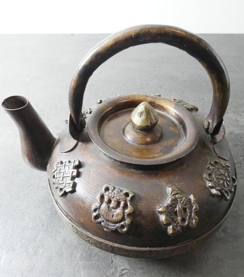 Tibetaanse koperen theepot [1726], Antiek en Kunst, Antiek | Brons en Koper, Koper, Ophalen of Verzenden
