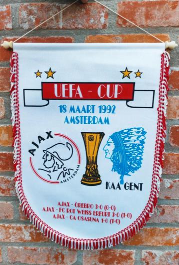KAA AA Gent Ajax Amsterdam  1992 oud logo prachtig vaantje beschikbaar voor biedingen