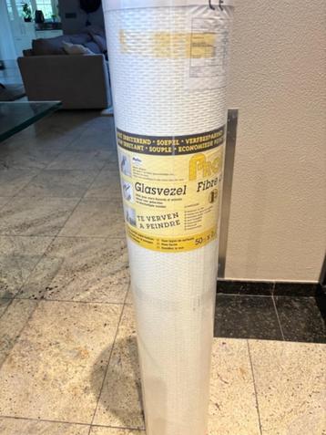 Glasvezelbehang rol 50 x 1 meter beschikbaar voor biedingen