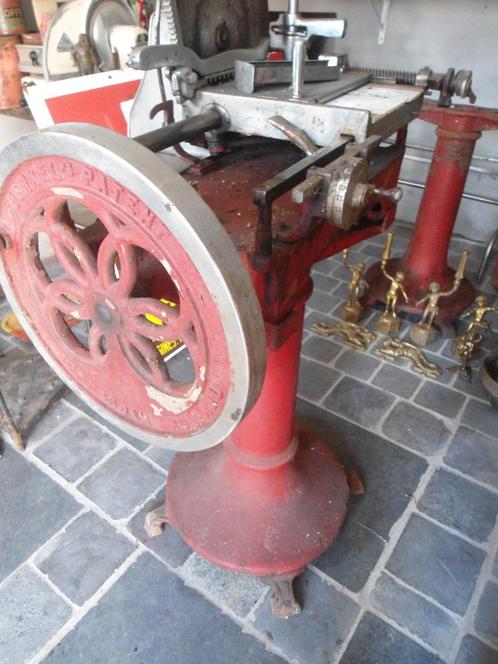zoek oude snijmachine berkel of gietijzeren voet van berkel, Zakelijke goederen, Machines en Bouw | Overig, Ophalen