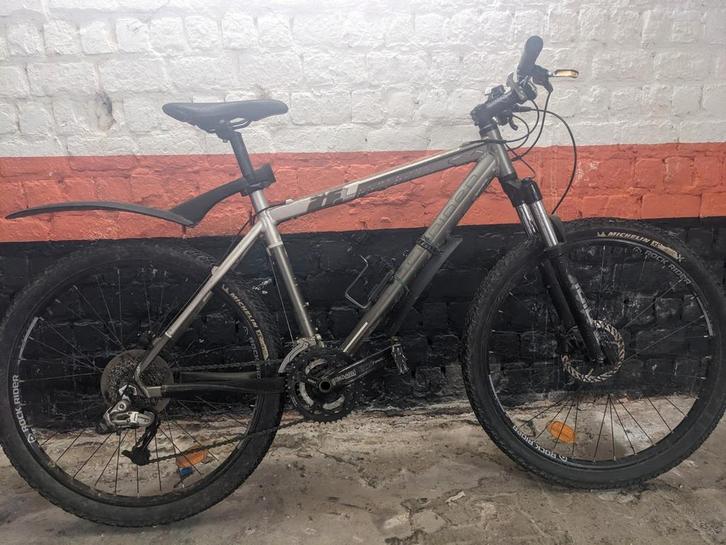 Mountain Bike 9 speed hydraulic breaks, Fietsen en Brommers, Fietsen | Mountainbikes en ATB, Ophalen