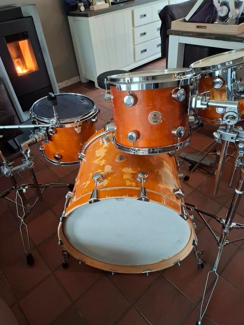Magnum rs custom handgemaakt maple drumstel in Duitsland, Muziek en Instrumenten, Instrumenten | Toebehoren, Zo goed als nieuw