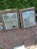 2 oude, metalen dakvensters, Ophalen