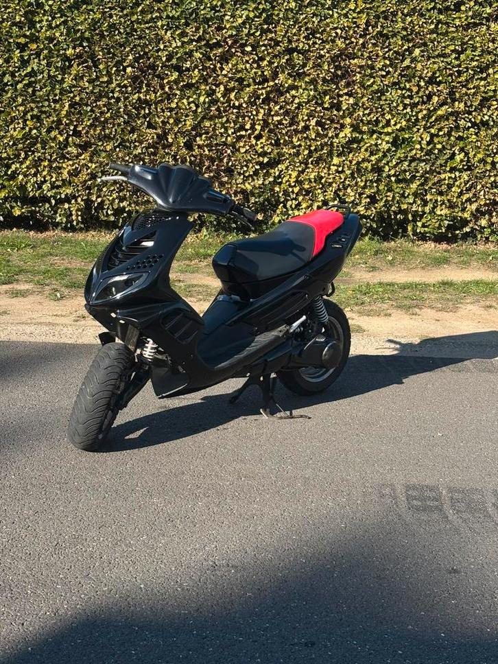 70 cc, Fietsen en Brommers, Scooters | Peugeot, Zo goed als nieuw, Ophalen