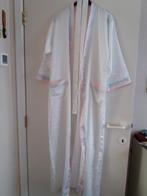 robe de chambre taille 36/38 blanche de couleur rose clair, Vêtements | Femmes, Homewear, Taille 36 (S), Porté, Enlèvement ou Envoi